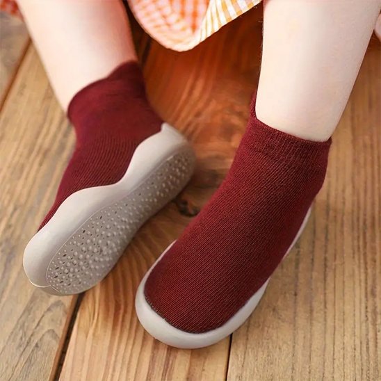 Chaussures pour bebe foncé