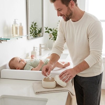 Boite porte tetine​ papa, range la suce bébé