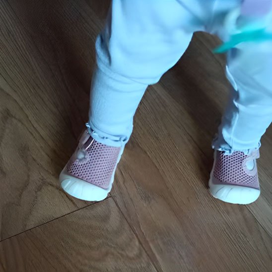 Chaussure bebe le bout renforcé