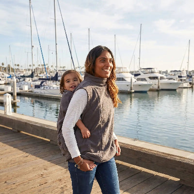 manteau-porte-bebe-gilet sur le dos
